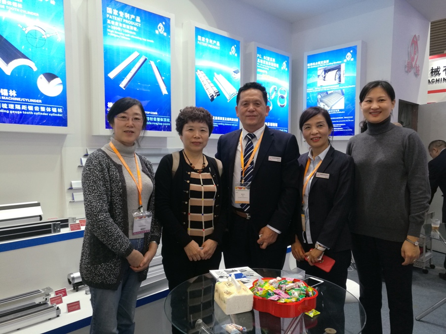 展會直擊｜浙江錦峰：傾注真情，創(chuàng)一流精品，做精梳整體錫林專家